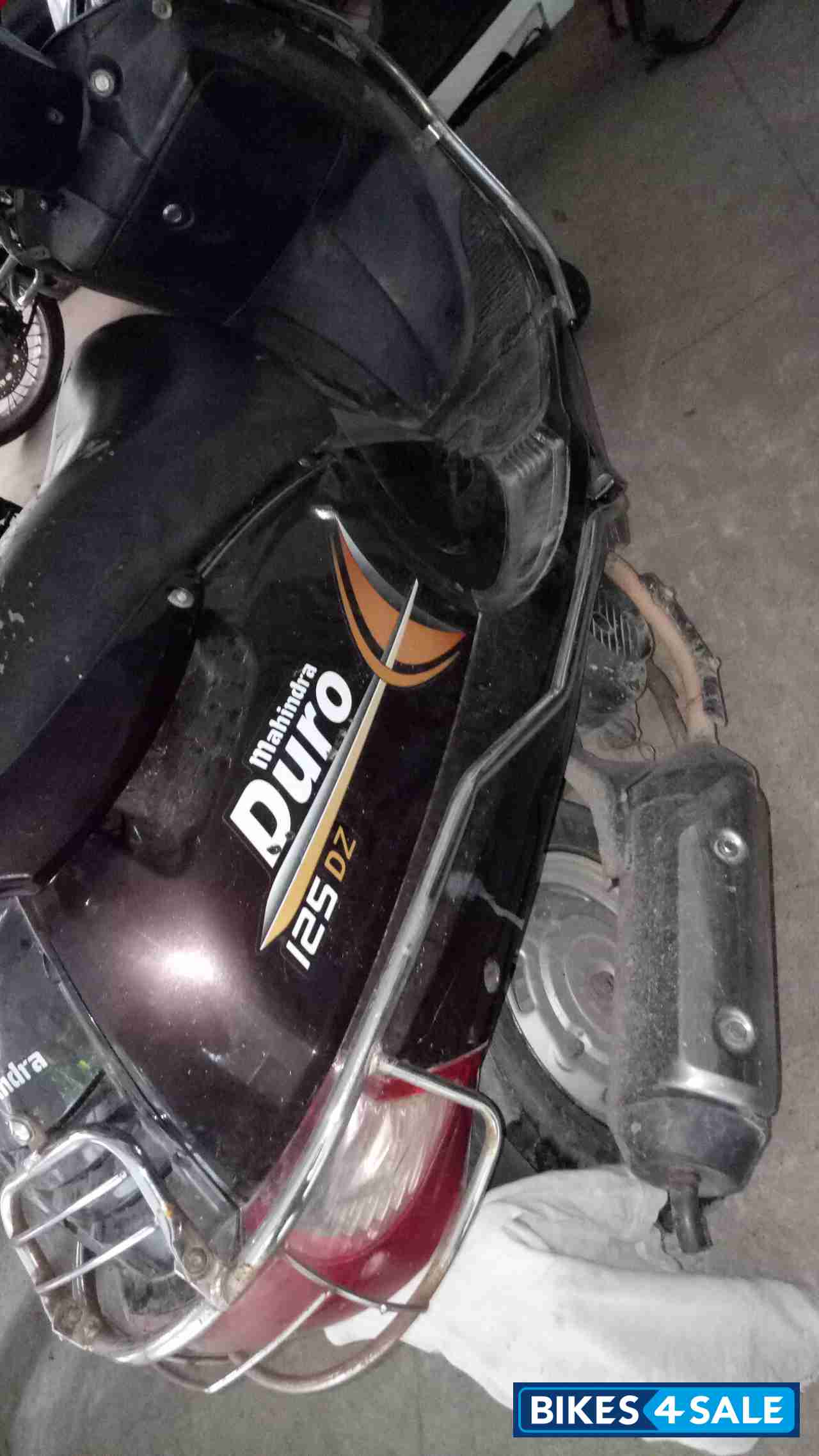 Brown Mahindra Duro DZ Brown Mahindra Duro DZ