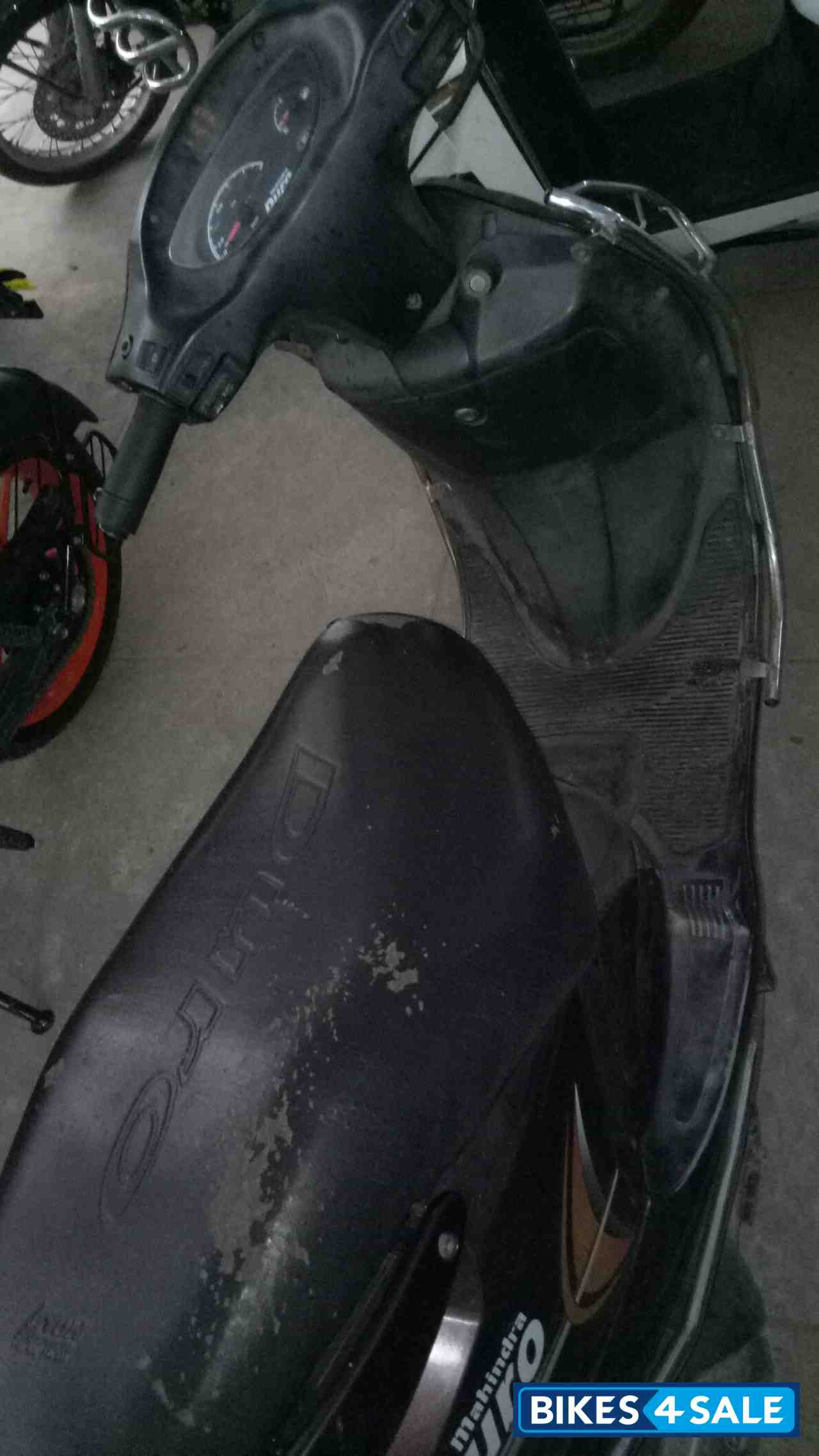 Brown Mahindra Duro DZ Brown Mahindra Duro DZ