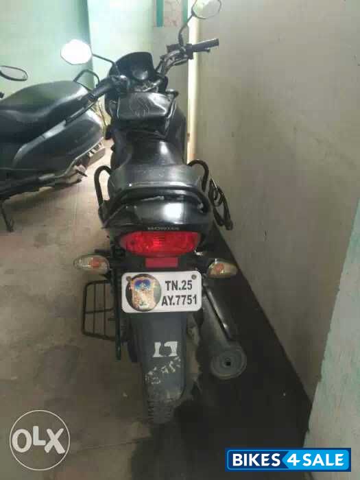 Black Honda CB Shine