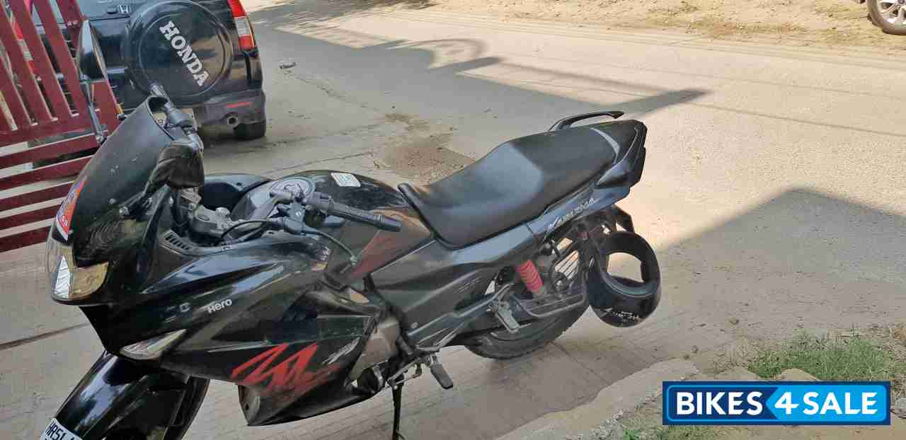 Black Hero Karizma ZMR