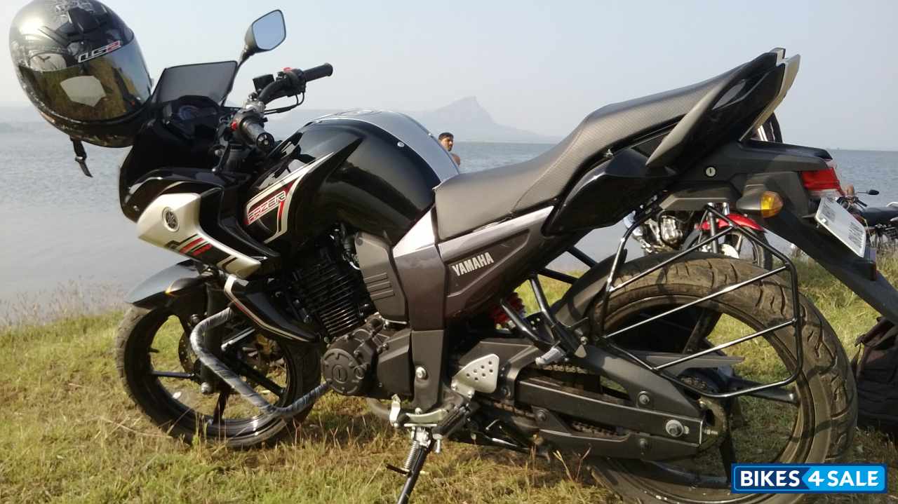 Black Yamaha Fazer