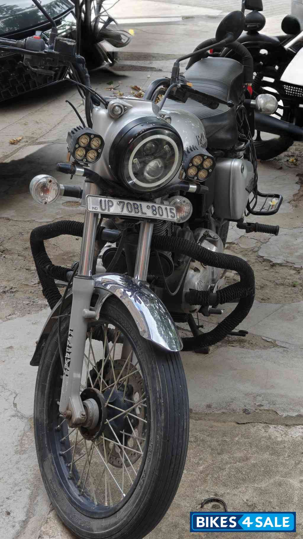 Silver Royal Enfield Bullet 350 Twinspark