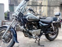 Black Bajaj Avenger Cruise 220