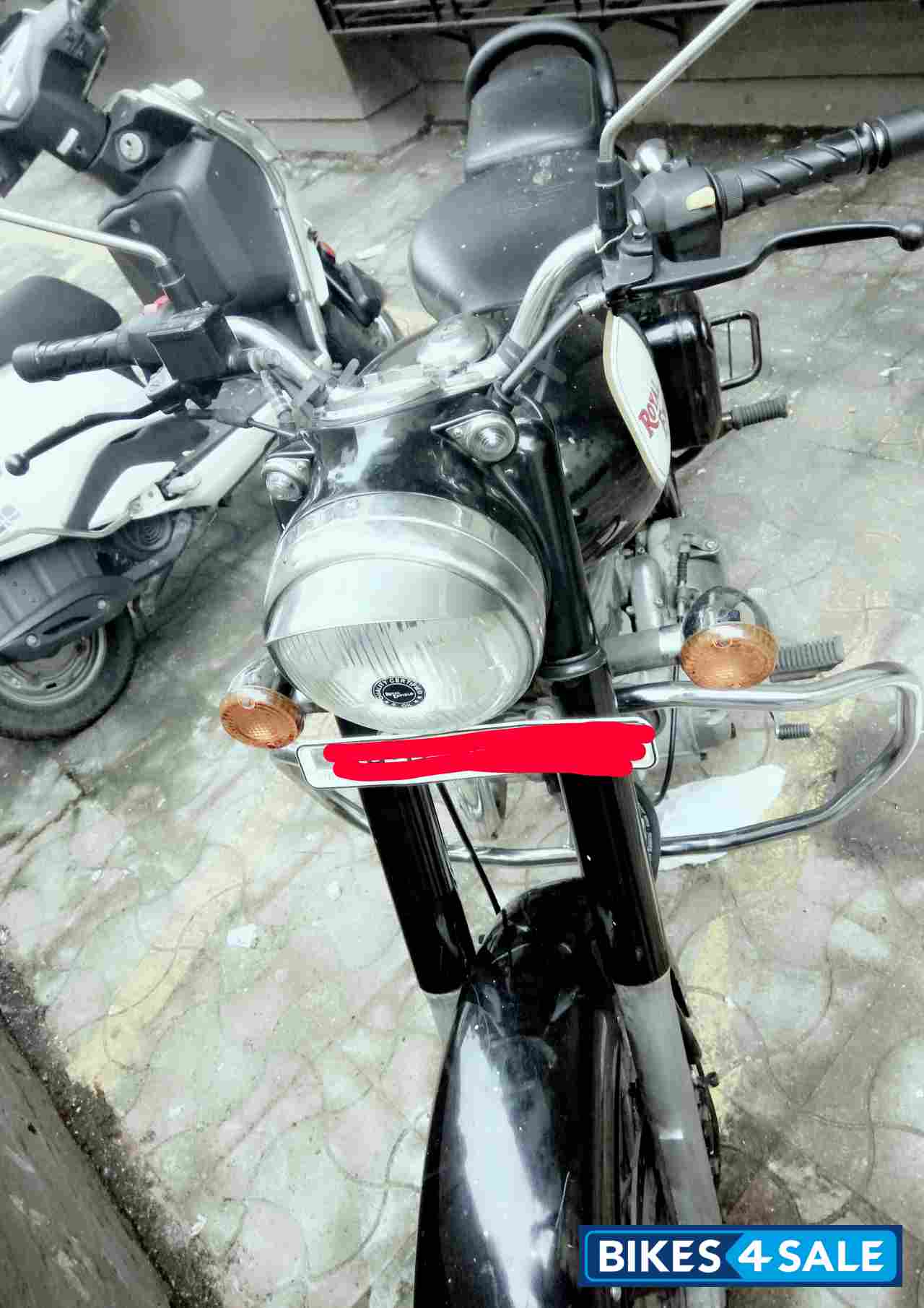 Black Royal Enfield Classic 350