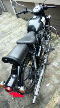 Black Royal Enfield Classic 350