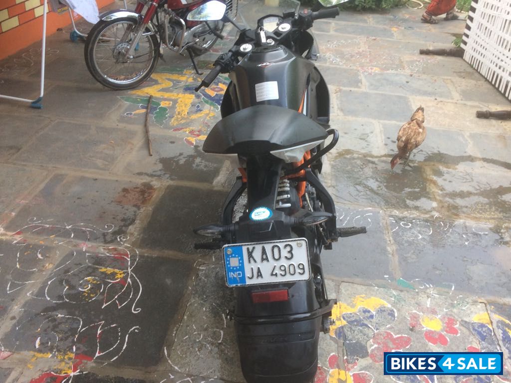 Black Orange KTM RC 200