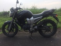 Black Yamaha FZ16