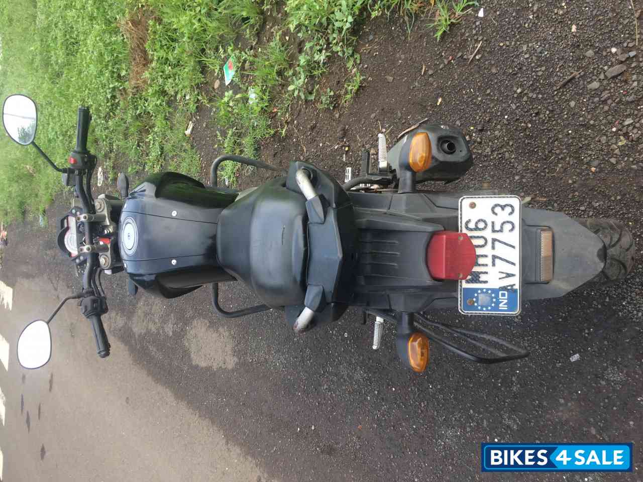 Black Yamaha FZ16 Black Yamaha FZ16