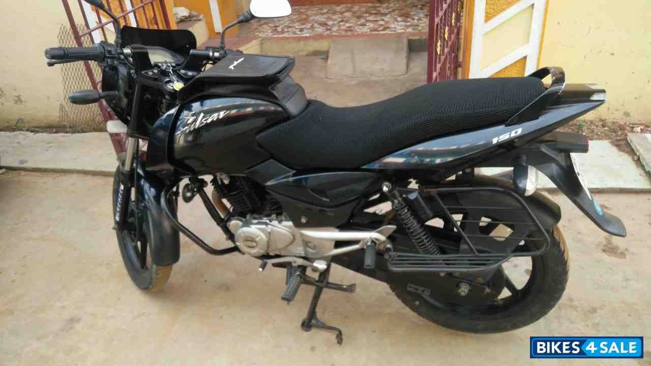 Black Alloy Bajaj Pulsar 150 DTSi Black Alloy Bajaj Pulsar 150 DTSi