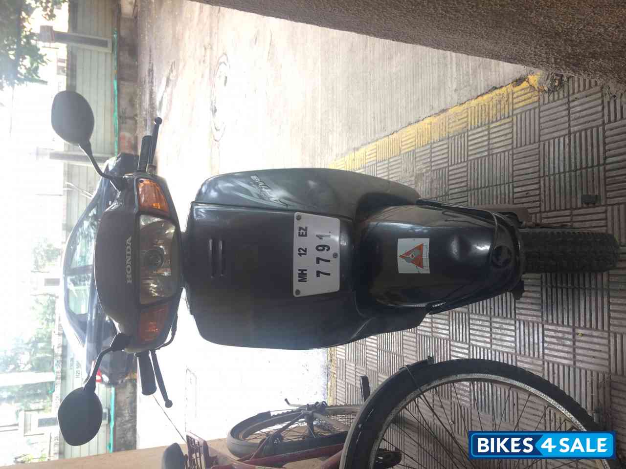 Metalic Gray Honda Activa