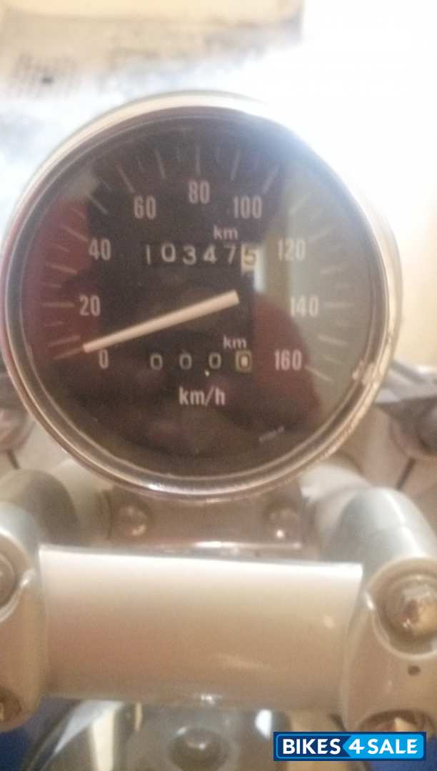 Blue Bajaj Avenger Cruise 220