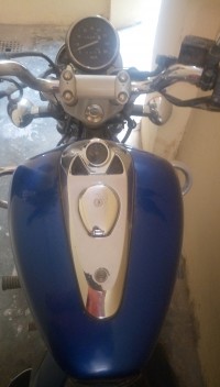 Blue Bajaj Avenger Cruise 220