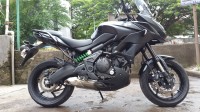 Black Kawasaki Versys 650