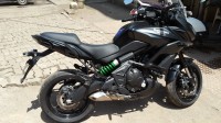 Black Kawasaki Versys 650