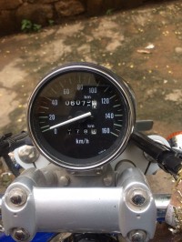 Blue Bajaj Avenger 220 DTS-i
