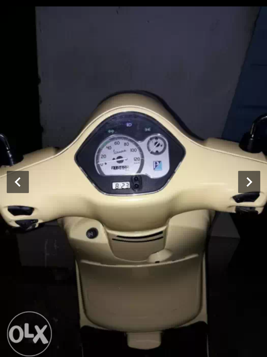 Yellow Vespa LX 125