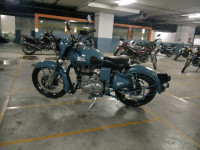 Squadron Blue Royal Enfield Classic Squadron Blue