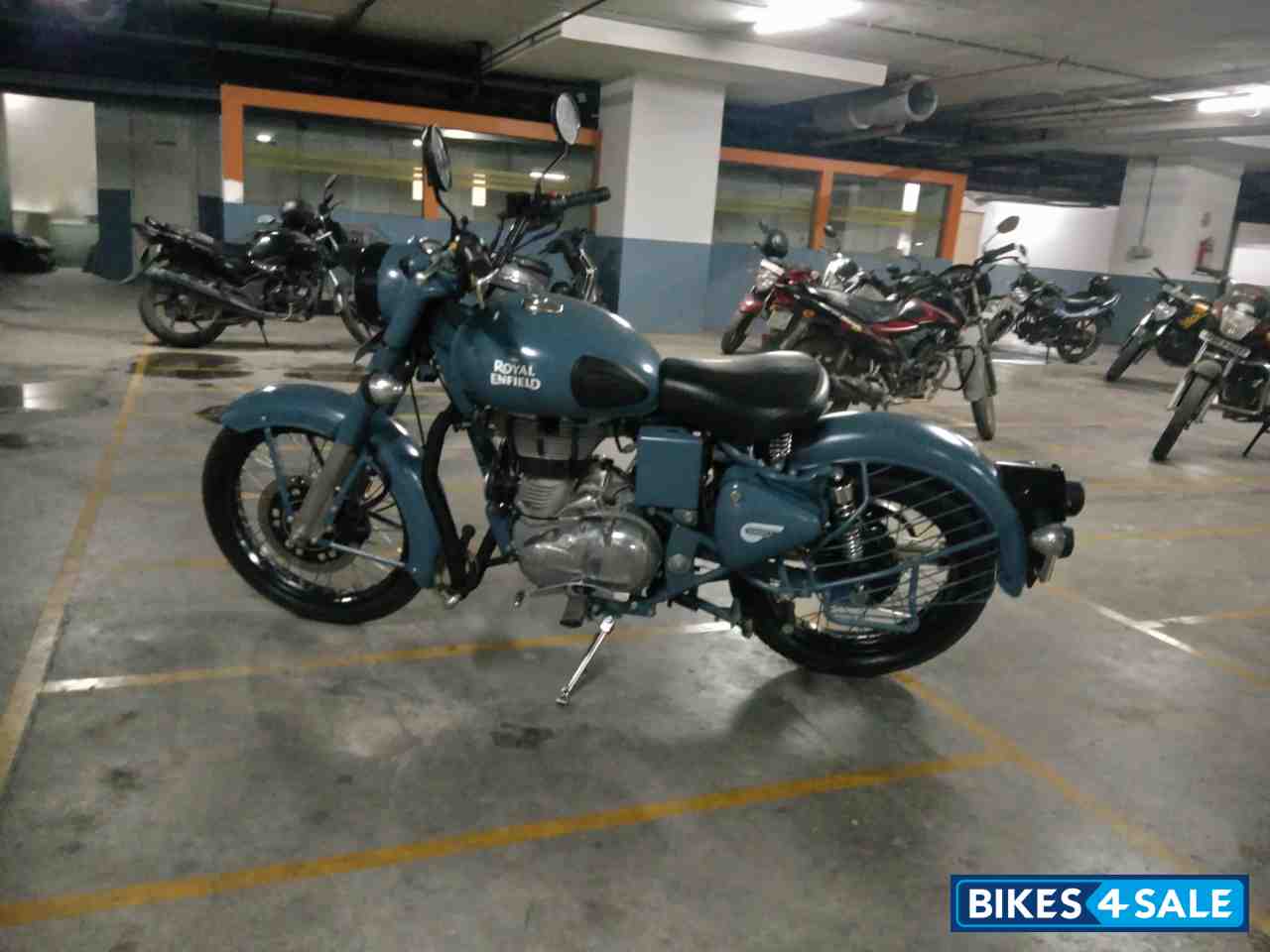Squadron Blue Royal Enfield Classic Squadron Blue Squadron Blue Royal Enfield Classic Squadron Blue
