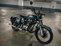 Squadron Blue Royal Enfield Classic Squadron Blue