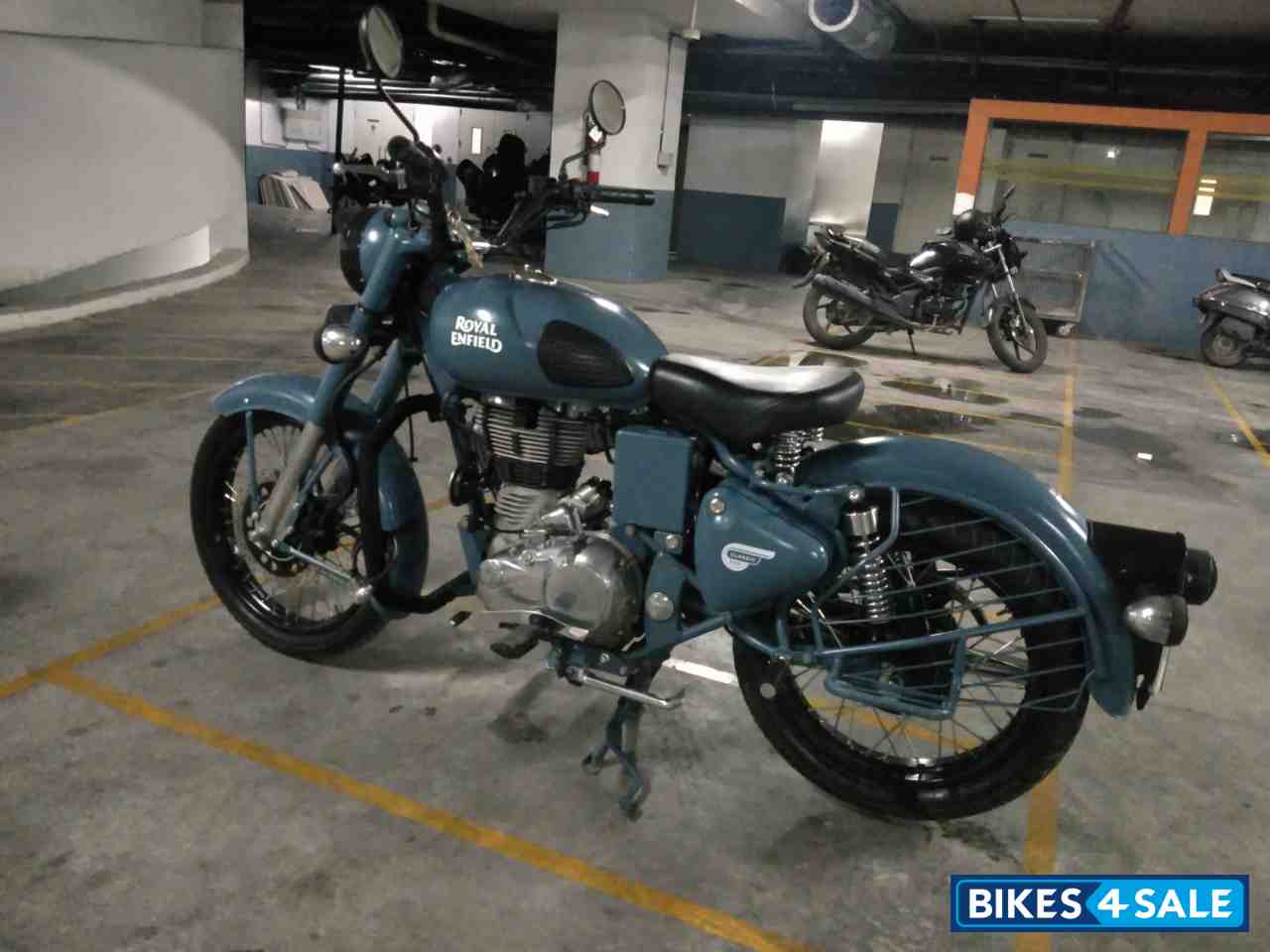 Squadron Blue Royal Enfield Classic Squadron Blue Squadron Blue Royal Enfield Classic Squadron Blue
