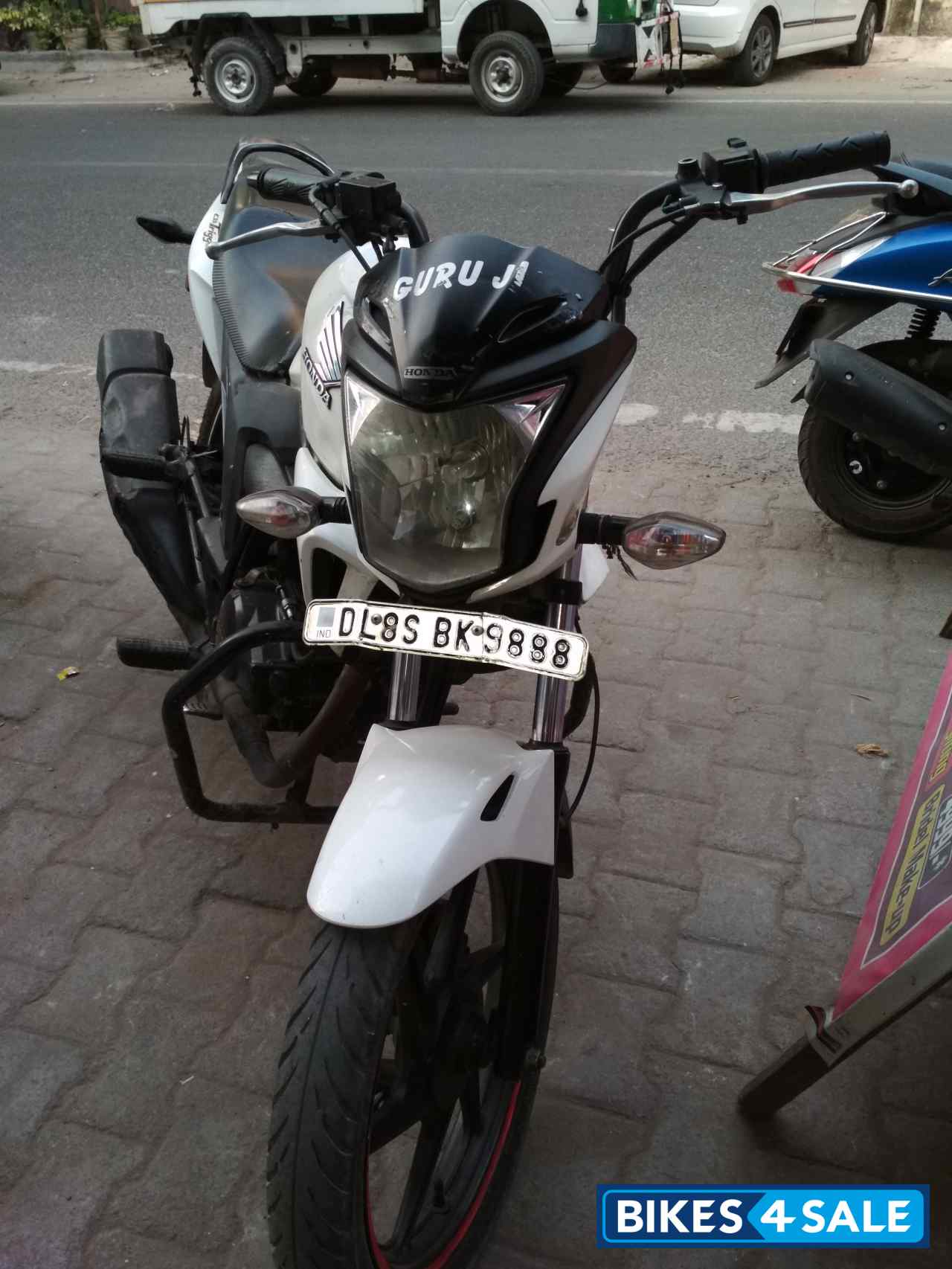 White Honda CB Trigger White Honda CB Trigger