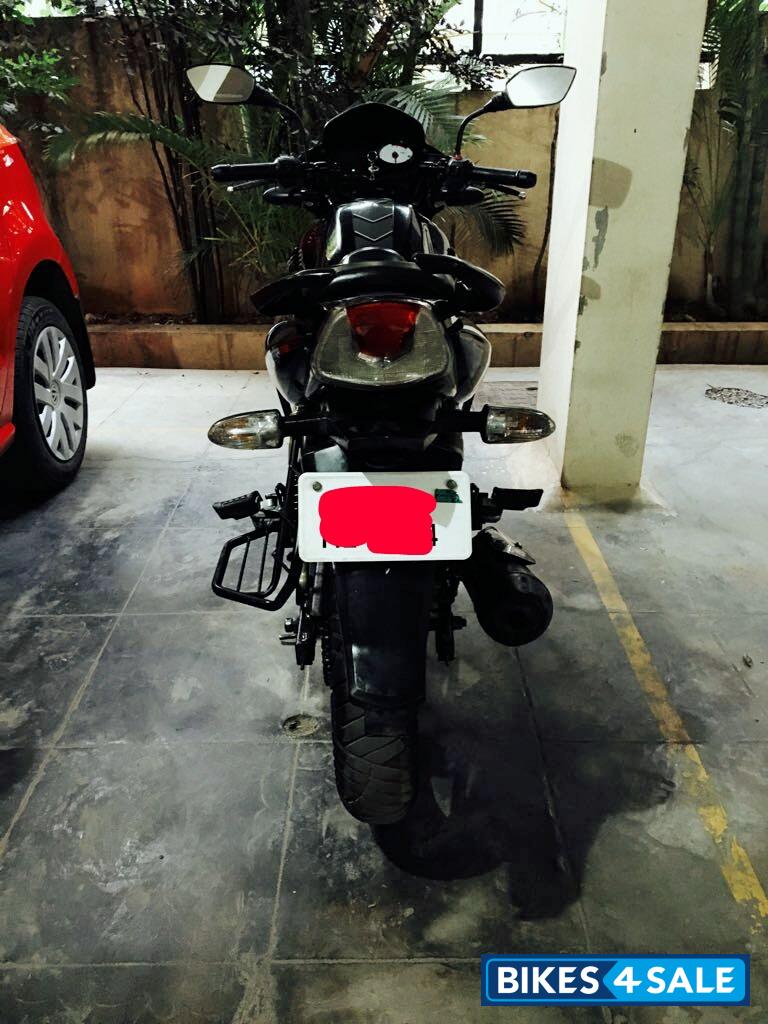 Black TVS Apache RTR 180