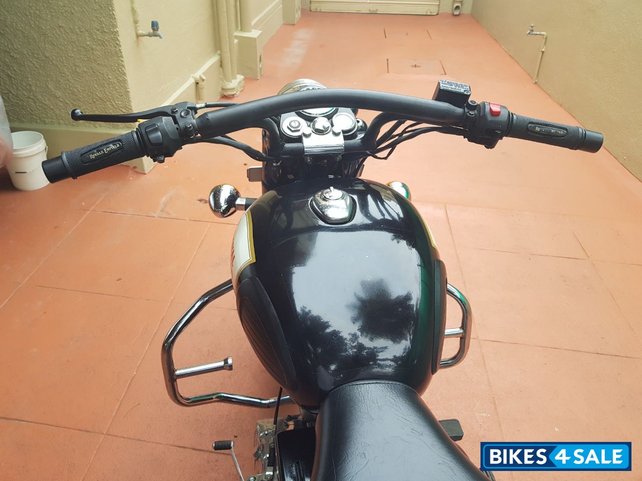 Black Royal Enfield Classic 350