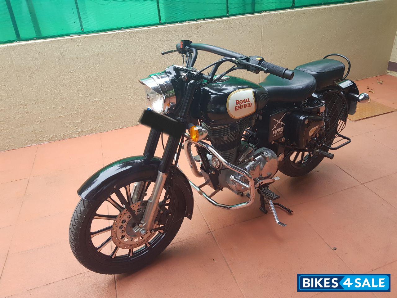 Black Royal Enfield Classic 350