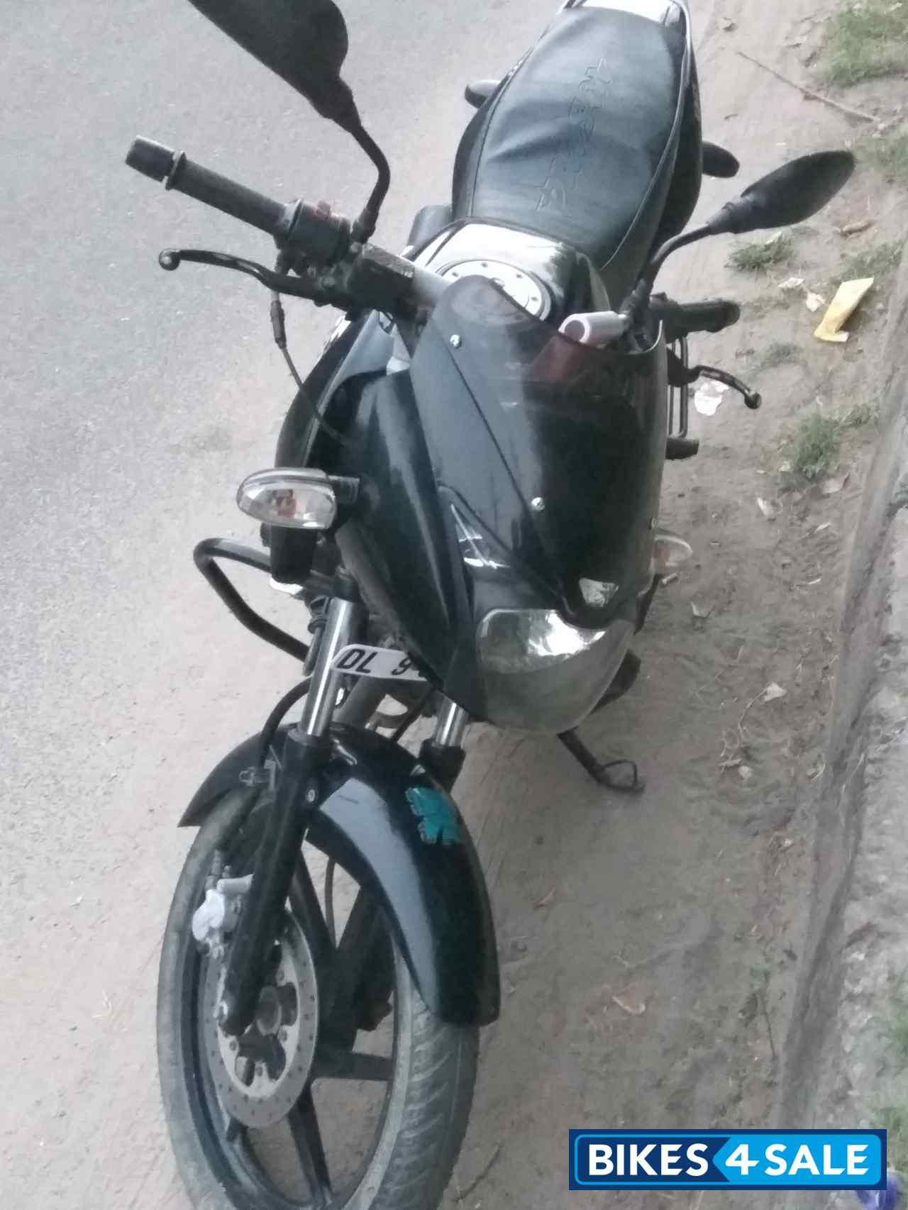 Black Bajaj Pulsar 150 NS
