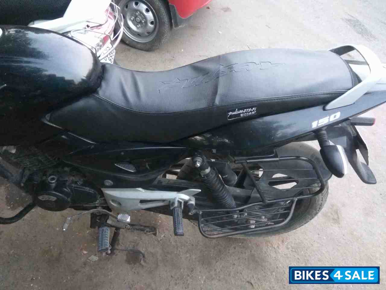 Black Bajaj Pulsar 150 NS