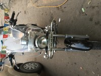 Black Bajaj Avenger Cruise 220