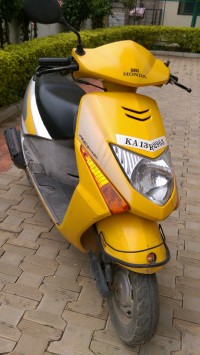 Yellow Honda Dio