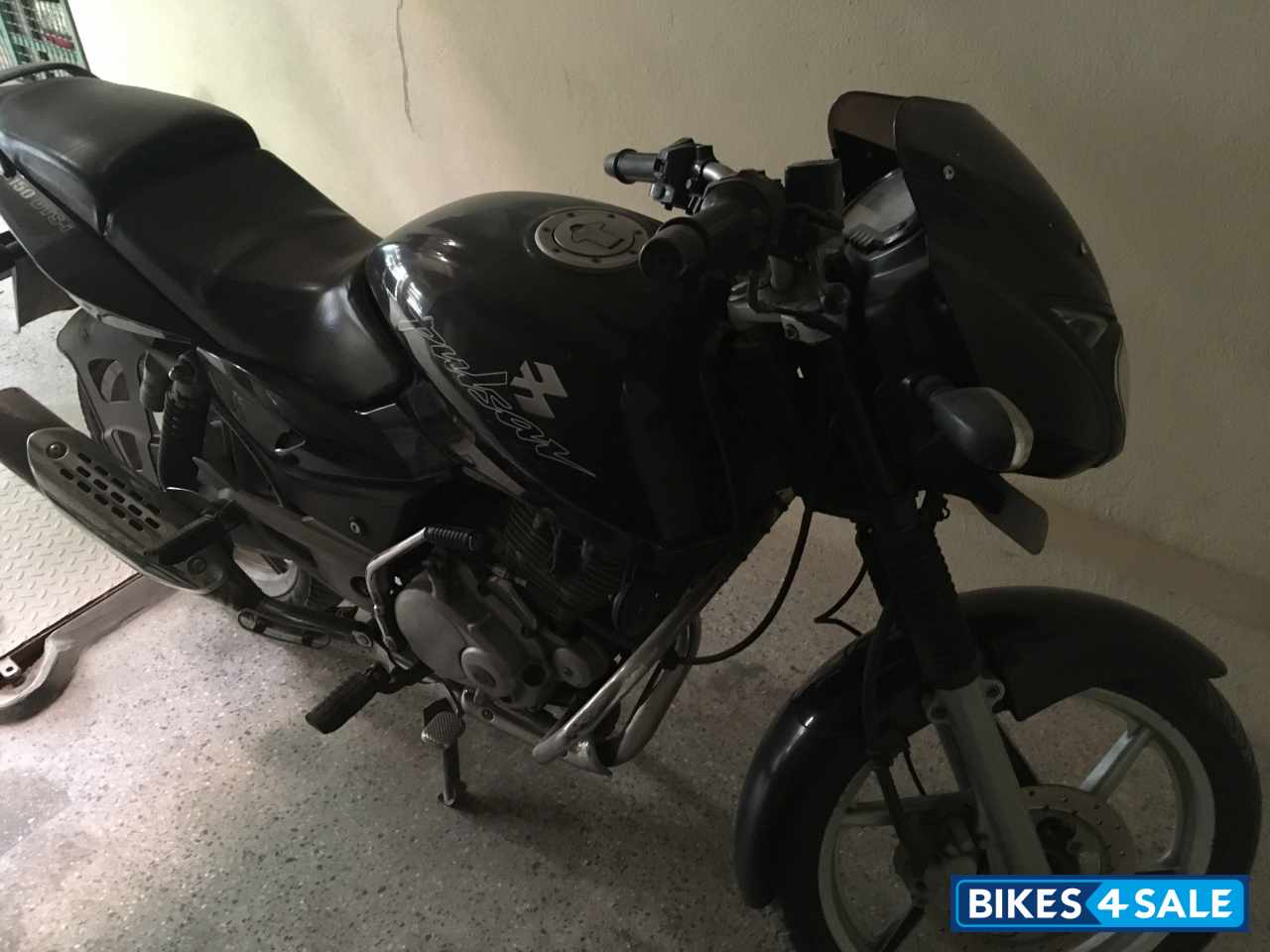 Black Bajaj Pulsar 150 DTSi Black Bajaj Pulsar 150 DTSi
