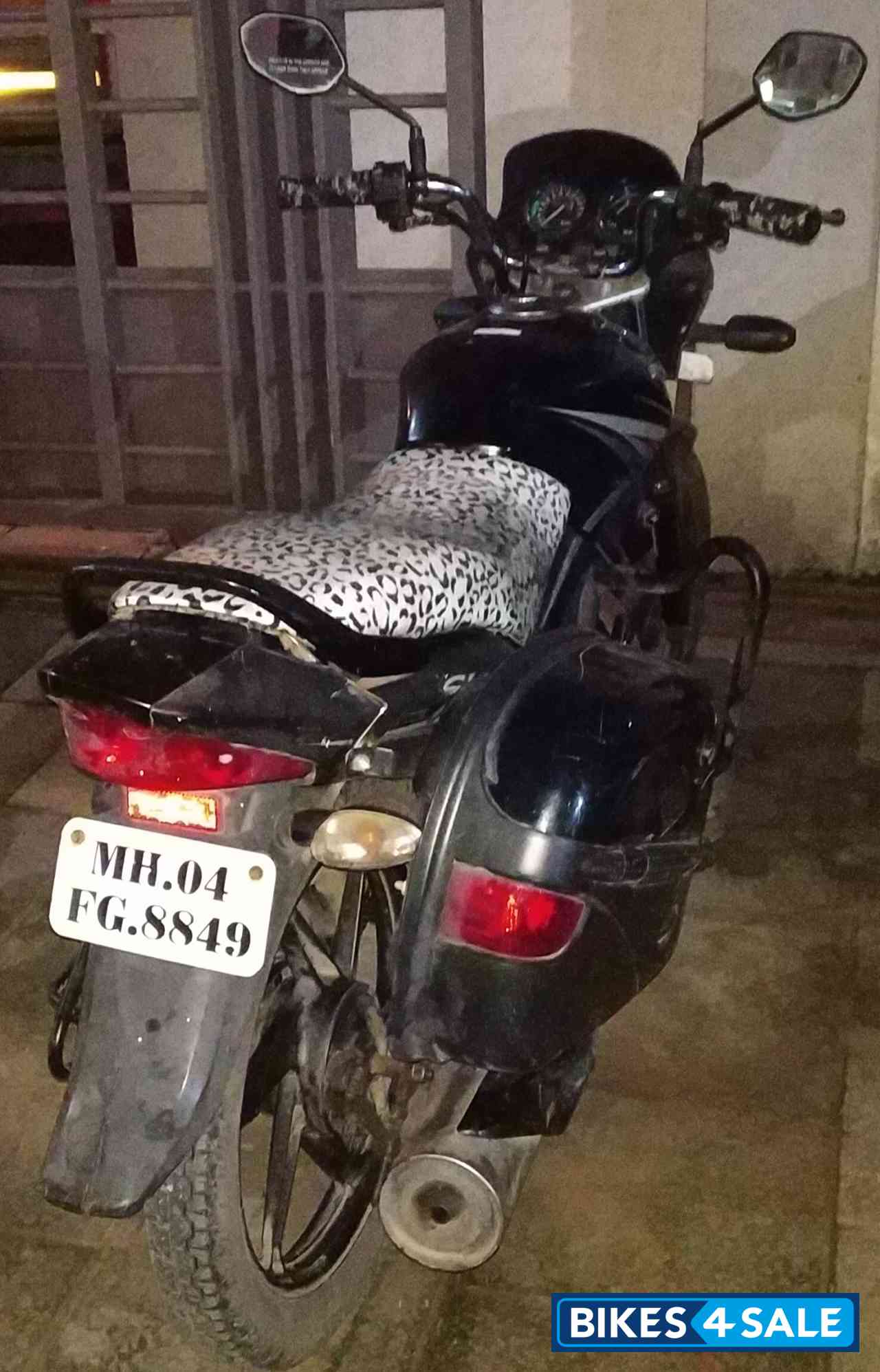 Black Honda CB Shine