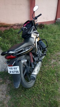 Black Mahindra Centuro O1