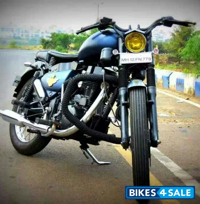 Blue Royal Enfield Thunderbird TwinSpark 350