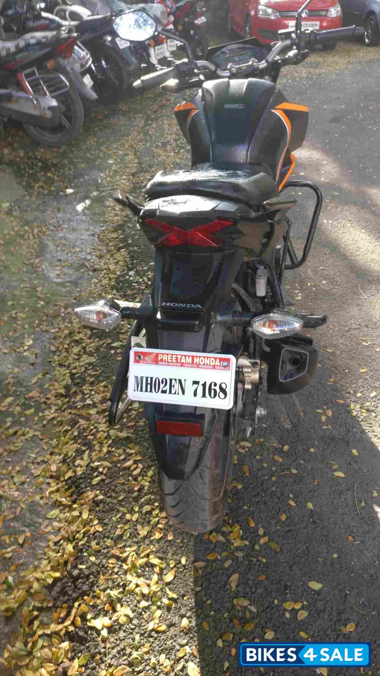 Orange Mat Honda CB Hornet 160R