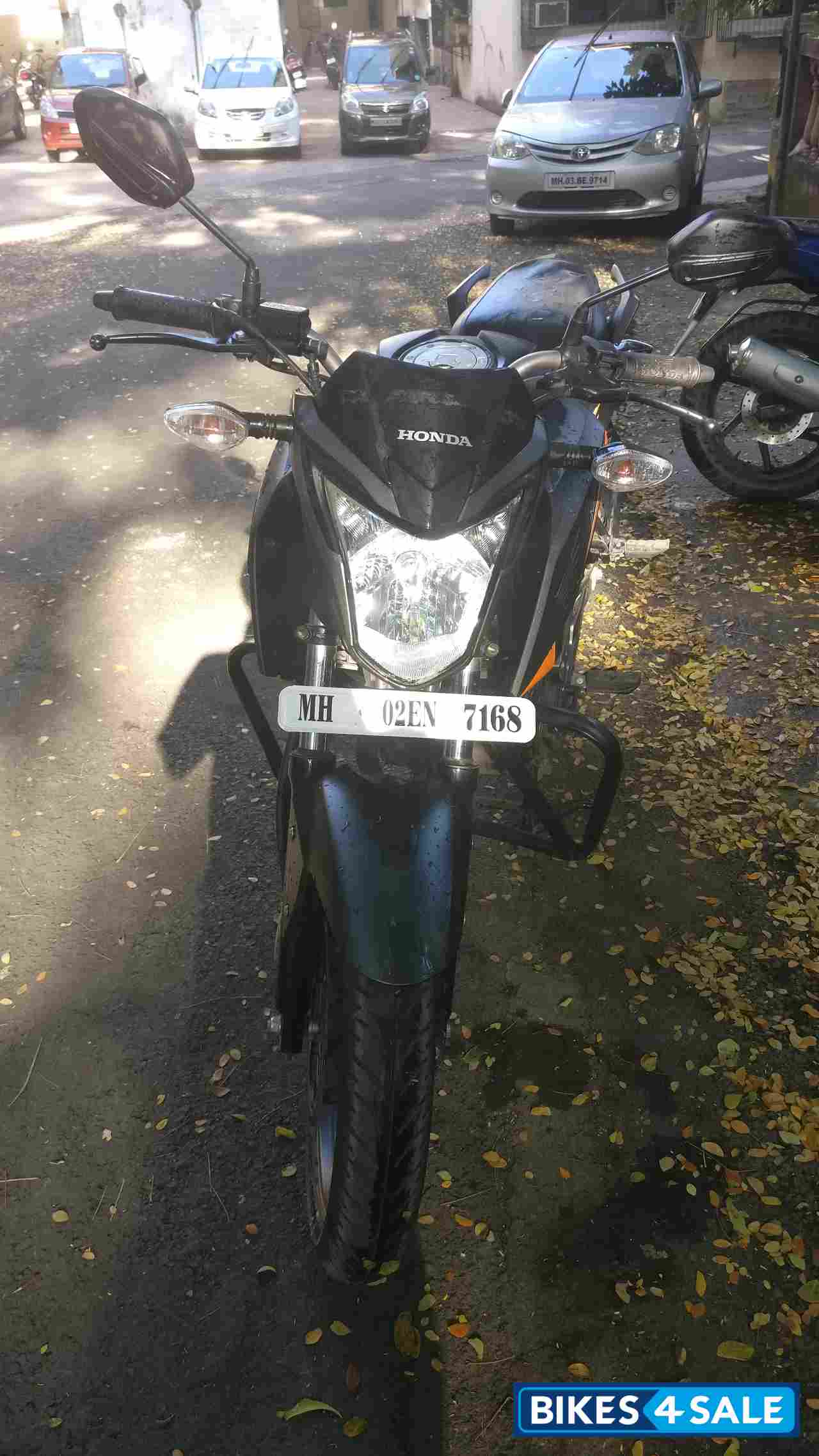 Orange Mat Honda CB Hornet 160R