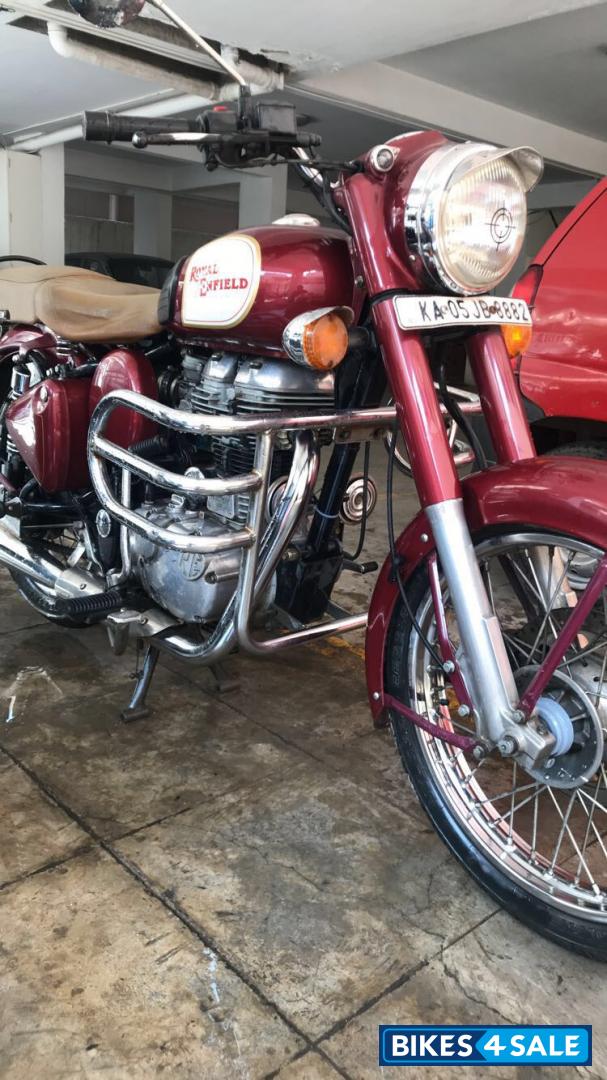 Maroon Royal Enfield Classic 350
