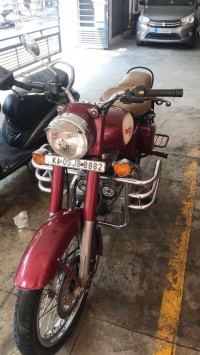 Maroon Royal Enfield Classic 350