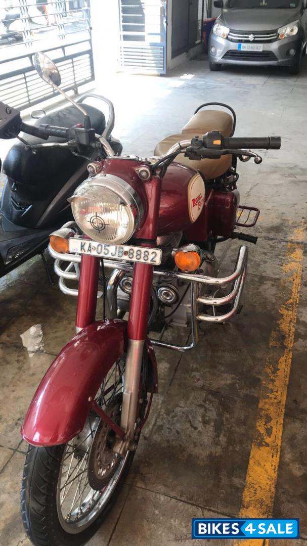 Maroon Royal Enfield Classic 350