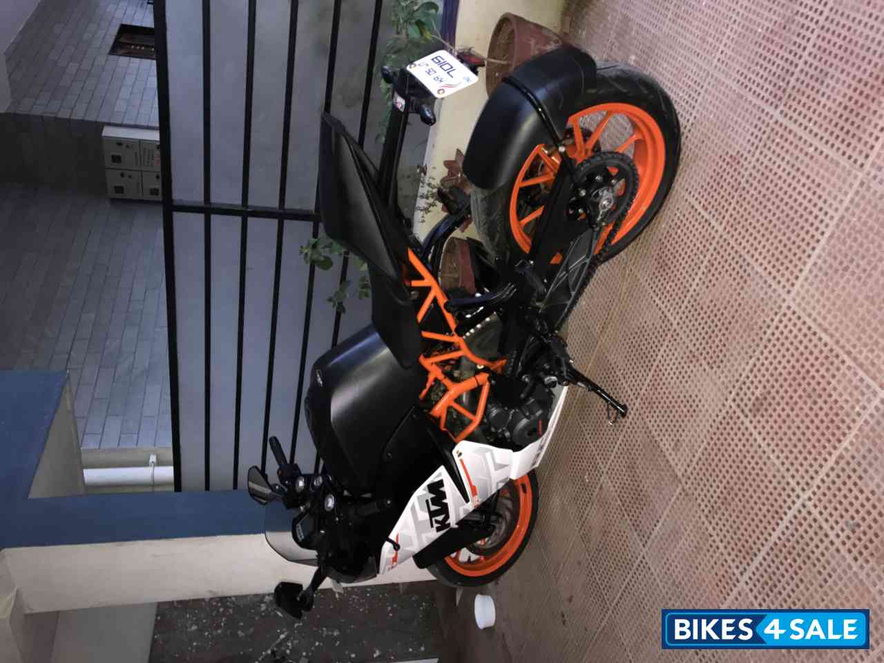 White And Black KTM RC 390