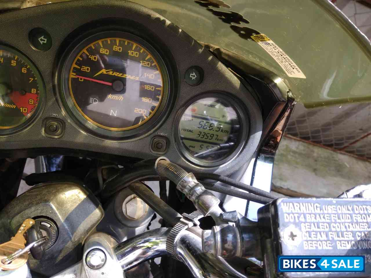 Black Red Cast Hero Karizma R