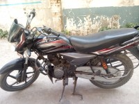 Red Black Bajaj Platina 125 DTS-Si