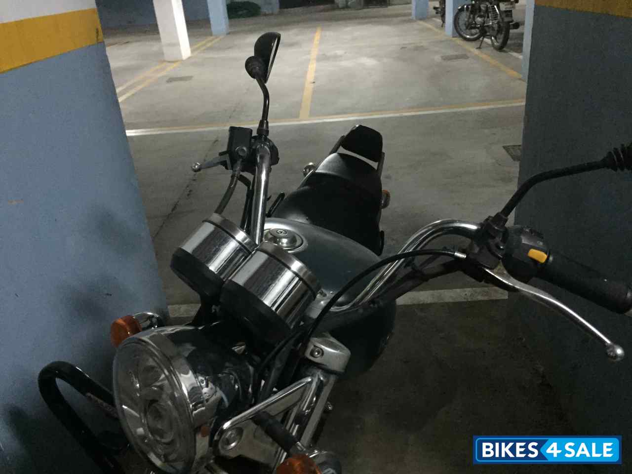 Asphalt Royal Enfield Thunderbird 350 Asphalt Royal Enfield Thunderbird 350