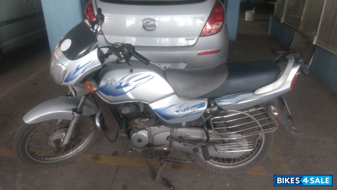 Silver TVS Victor GL