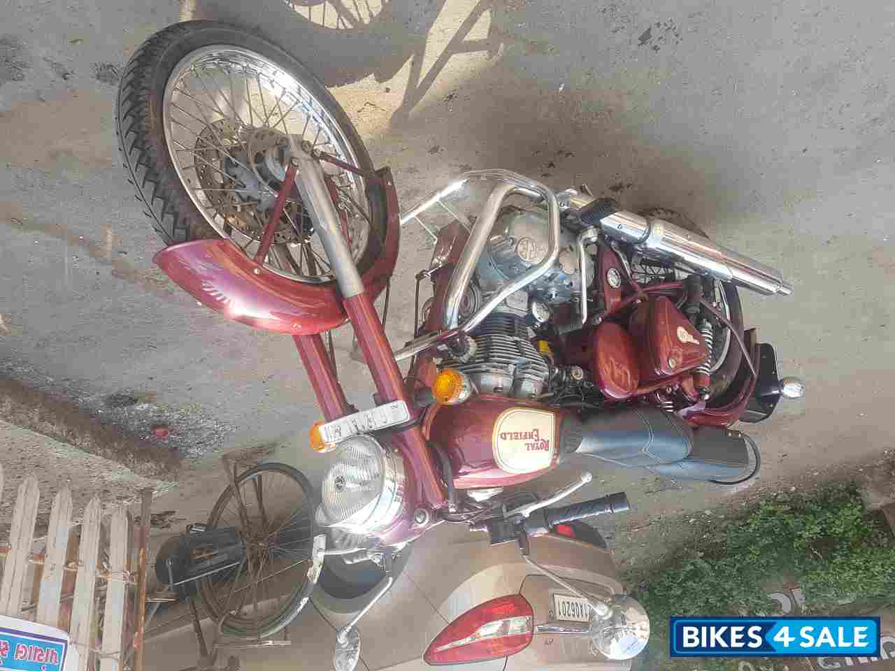 Maroon Royal Enfield Classic 500