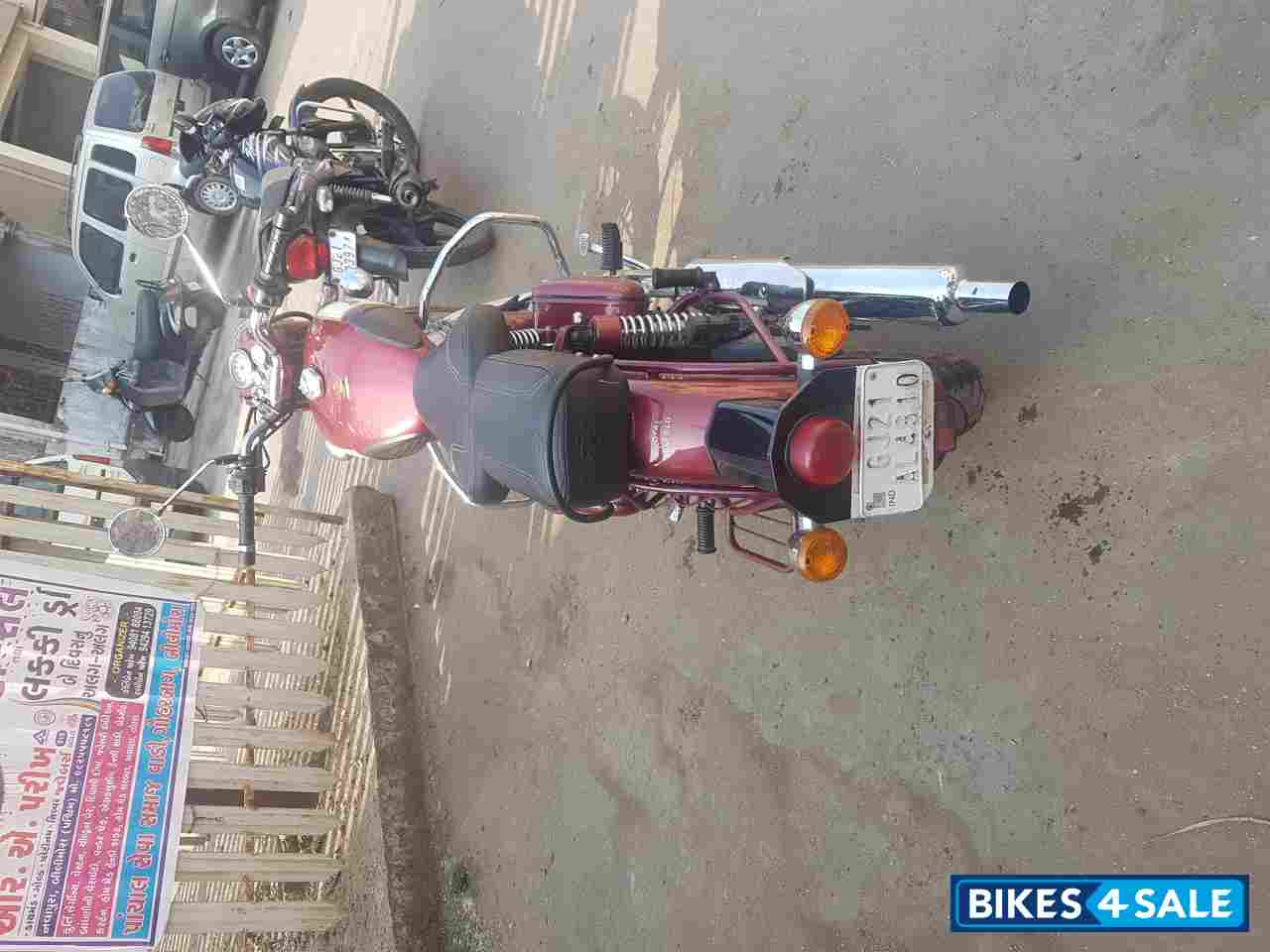 Maroon Royal Enfield Classic 500