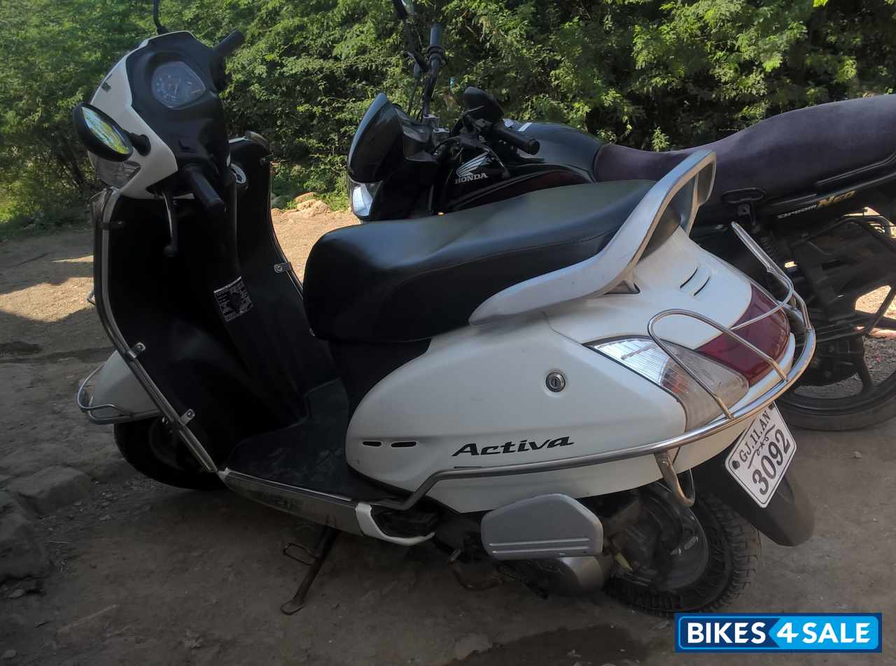 White Honda Activa