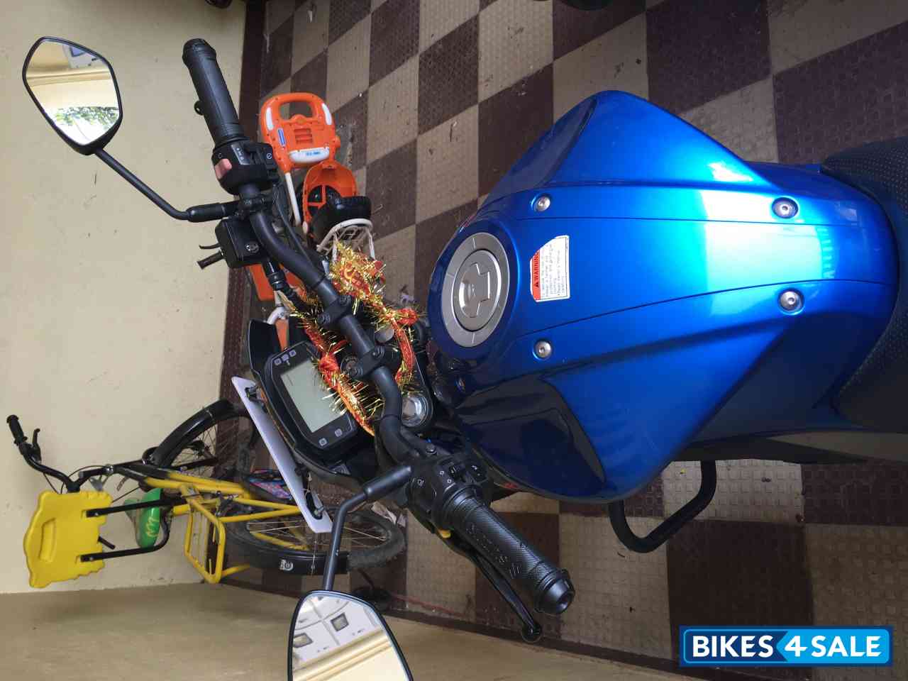 Blue Suzuki Gixxer 150